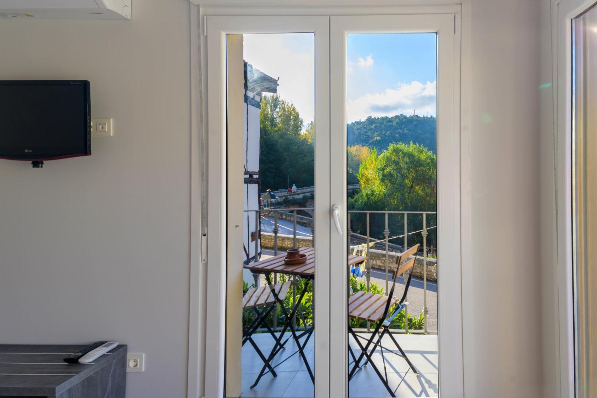 Apartamentos El Puente Covarrubias Ngoại thất bức ảnh